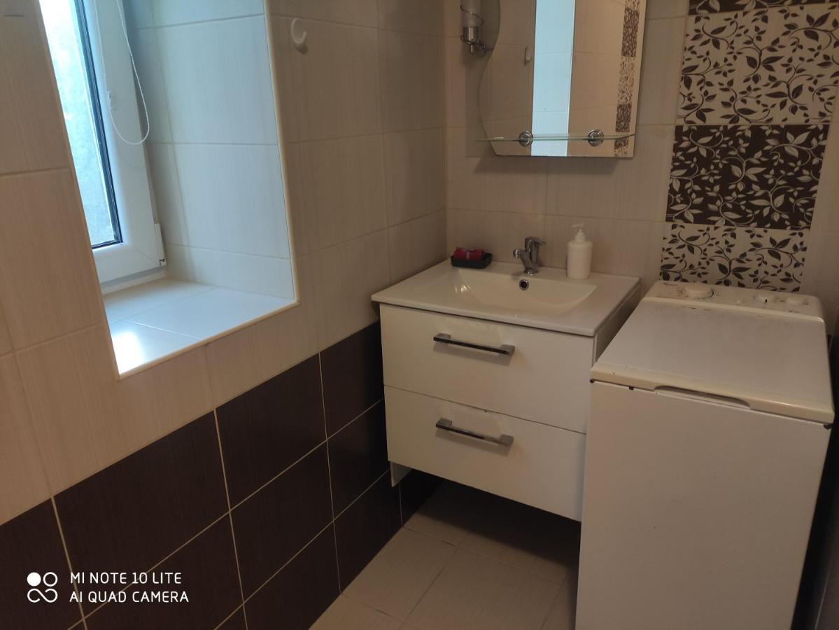 Apartman Lucky 5 Izbovy Rodinny Dom Exterior photo
